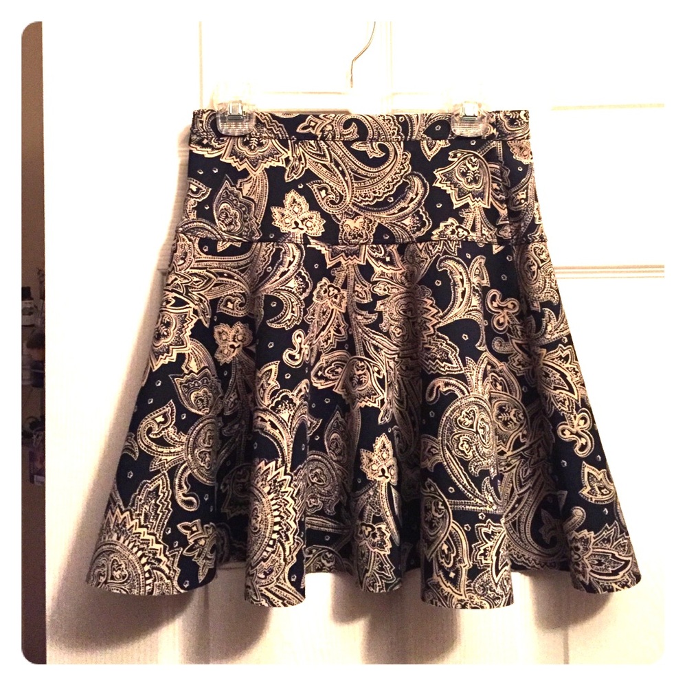 Abercrombie&fitch paisley flounce skirt